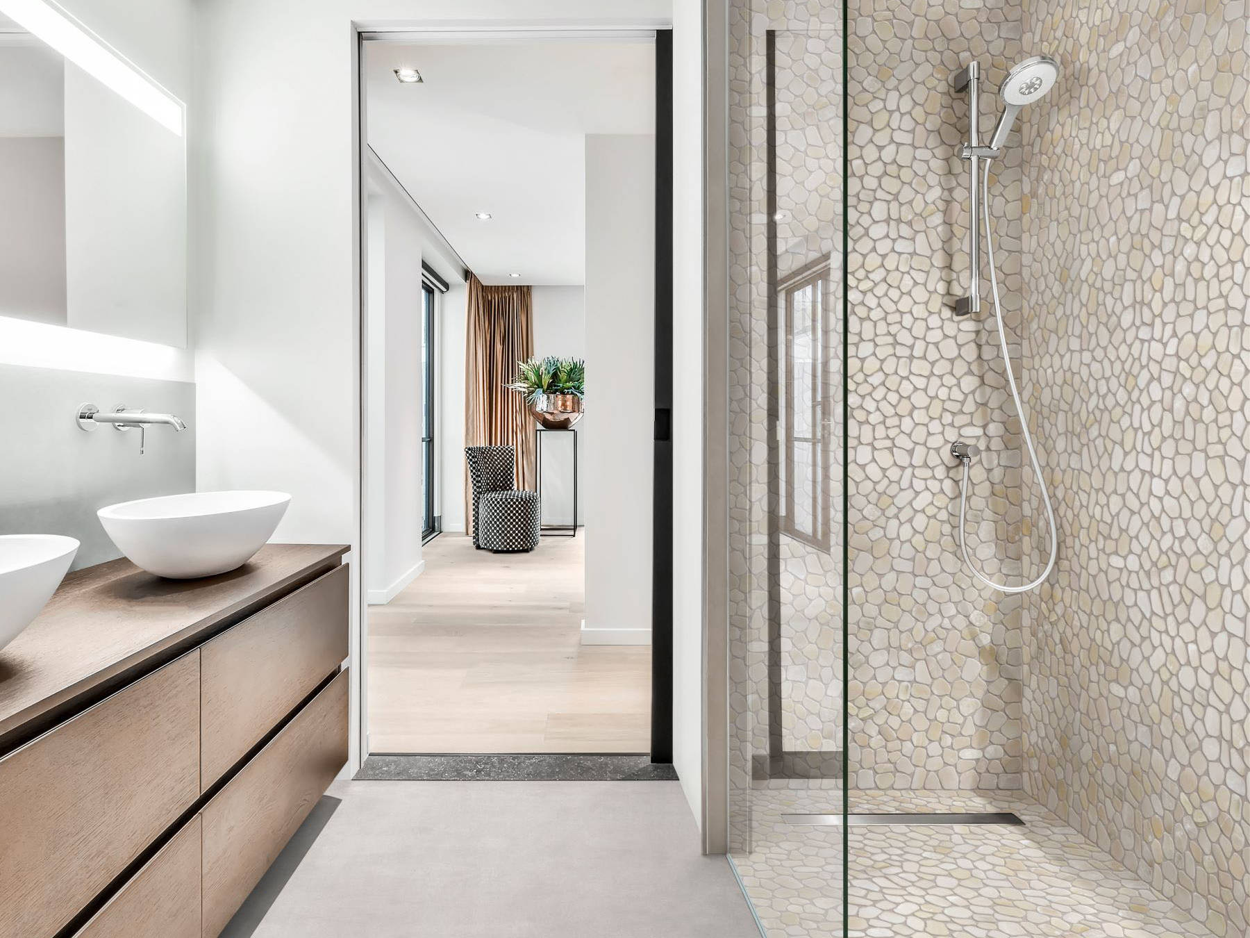 Onyx Light Beige Pebble Mosaic  | Tile Masters